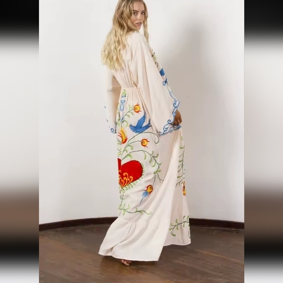 Beige and Red V-Neck Maxi Sundress with Bishop Sleeves - Picture 10 of 16